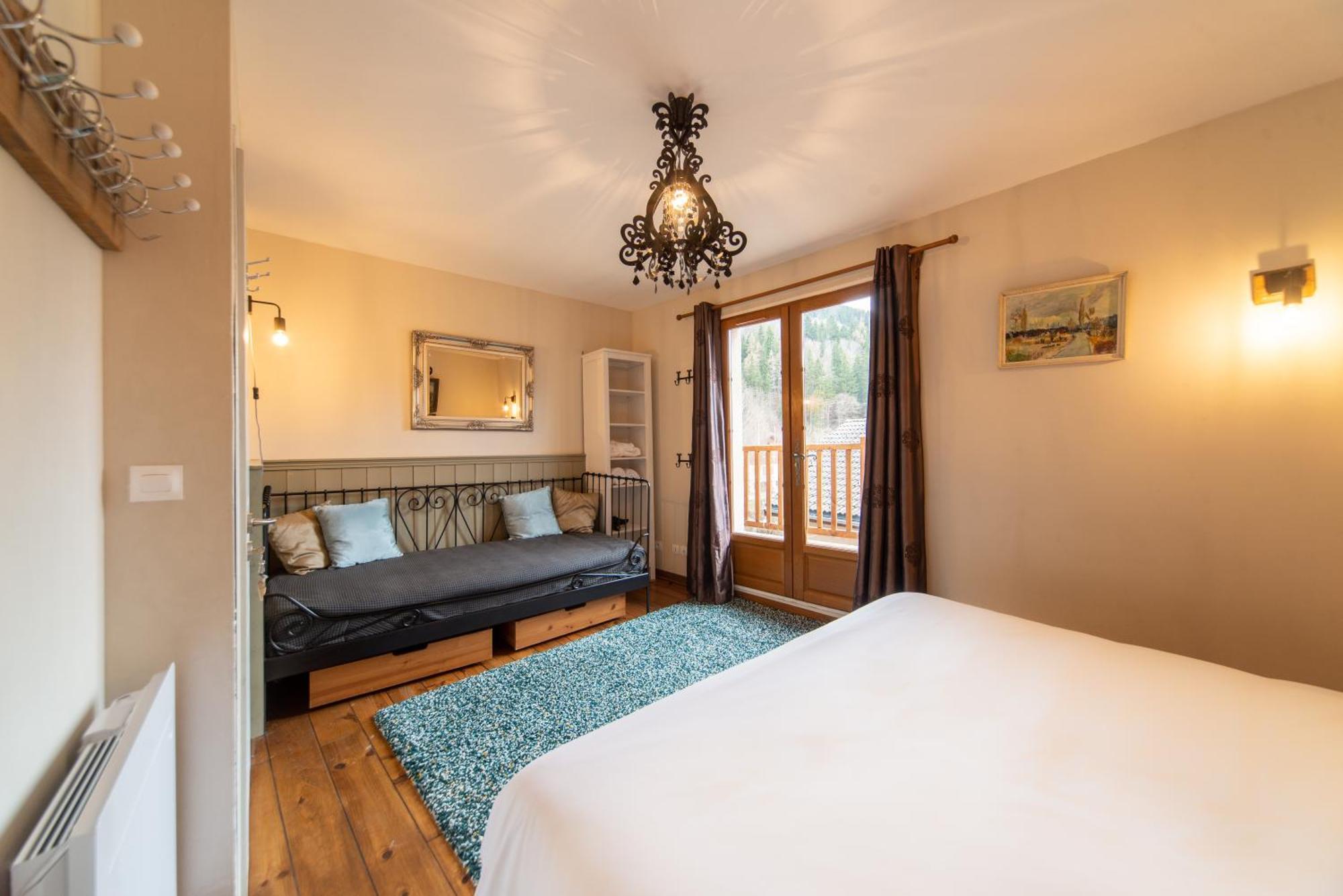 Maison Caramel Landry Room photo